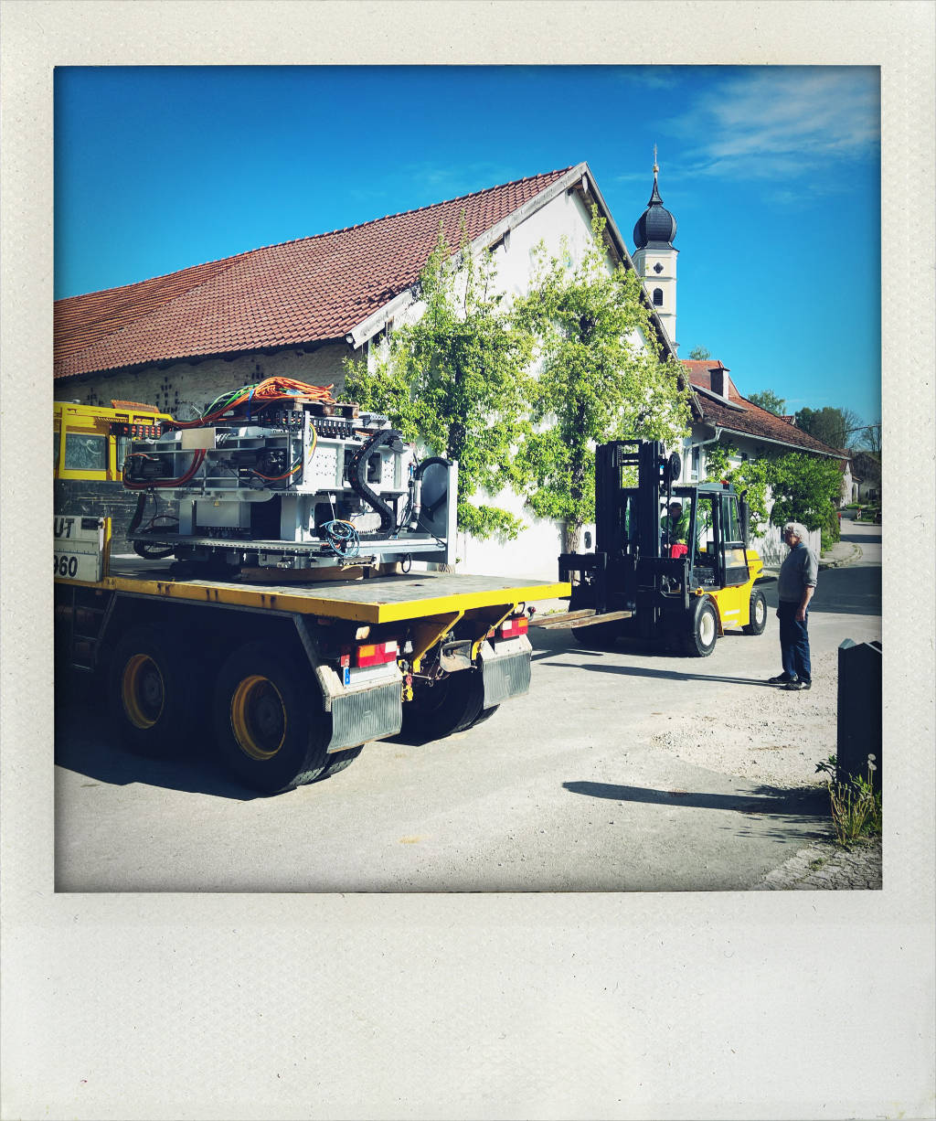 Faserdirektablage komplettiert